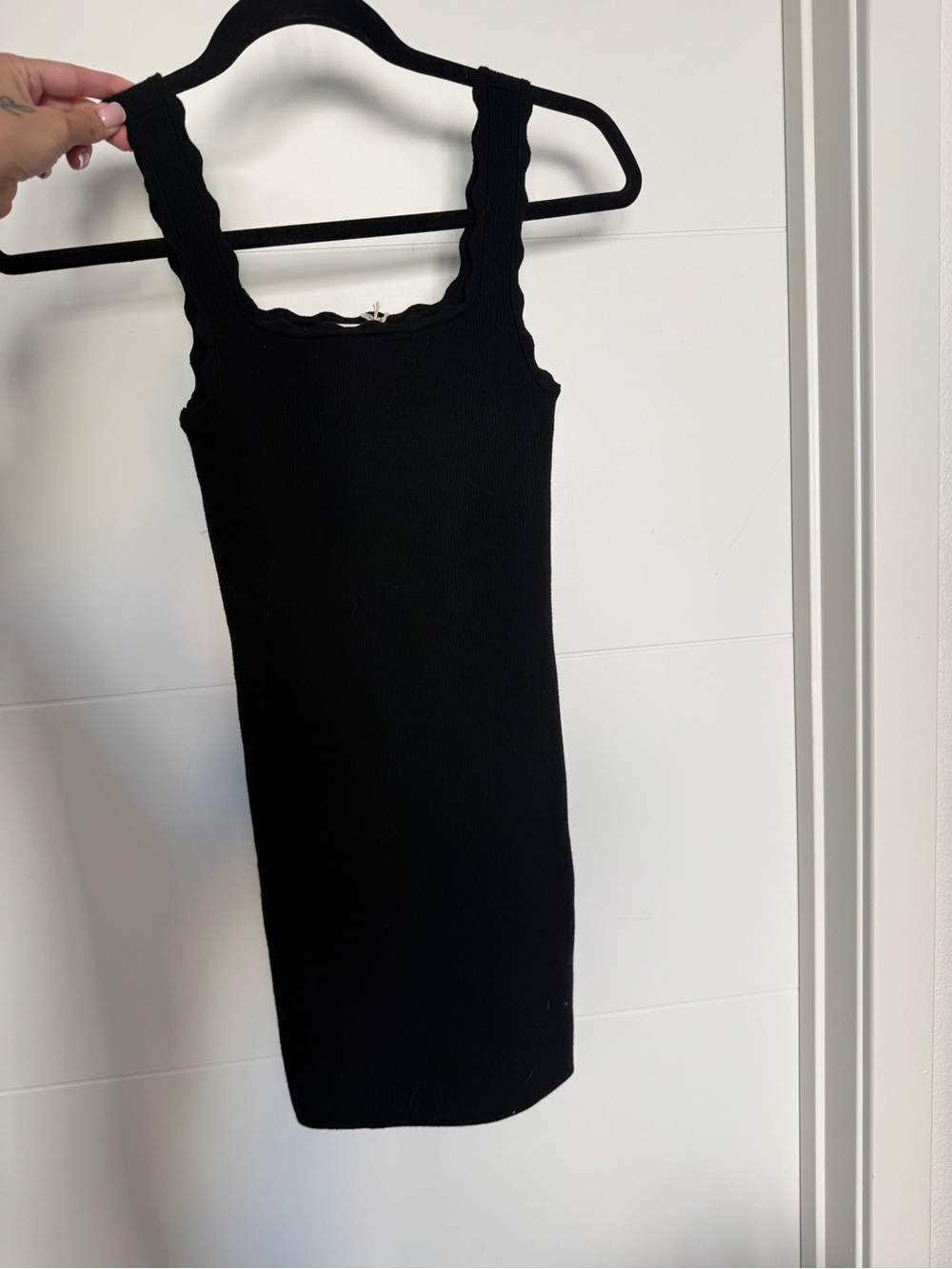 Black Ribbed knit Square-Neck Bodycon Dress Aritzia Wilfred